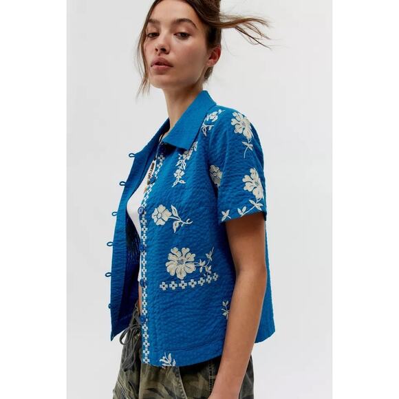 NWOT Urban Outfitters BDG Souvenir Applique Seersucker Shirt Size Medium - Picture 1 of 9